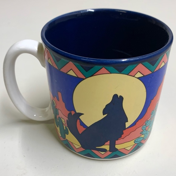 Vintage Potpourri Coyote Mug - Picture 1 of 7